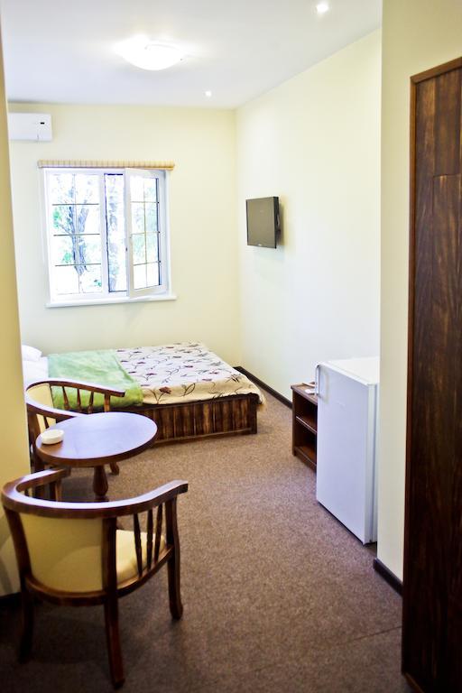 Cowboy Odesa Room photo