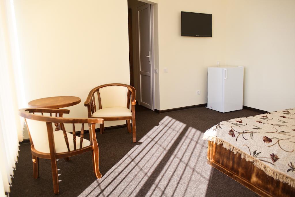 Cowboy Odesa Room photo